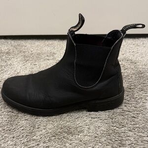 Blundstone Black Leather Chelsea Boots